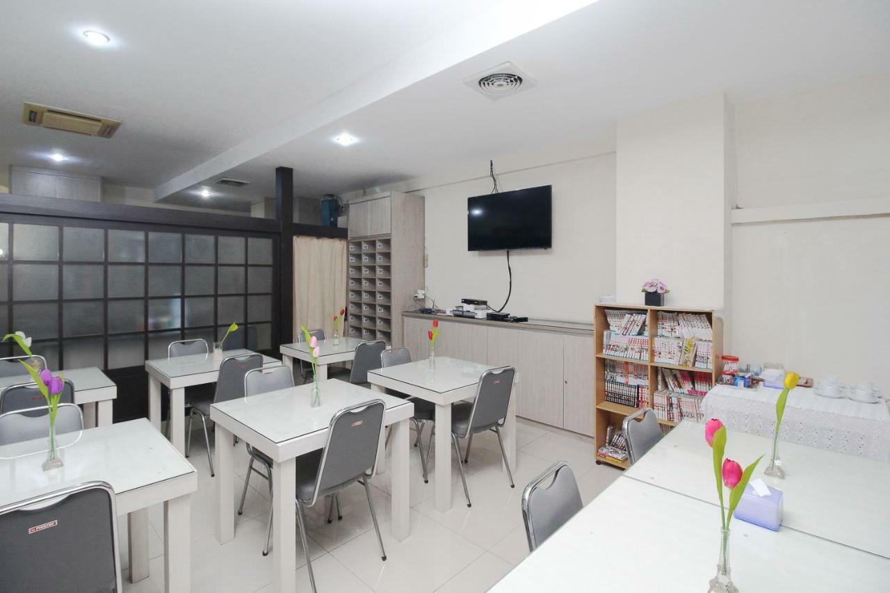 Blossom Resident Blok M Giacarta Esterno foto